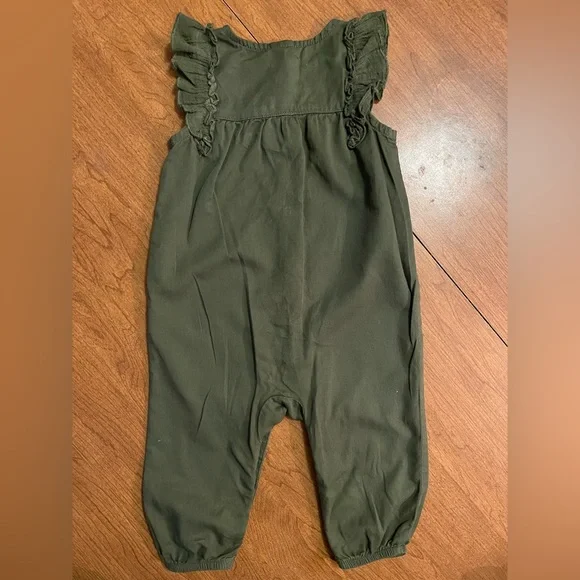 Carter’s Ruffled Romper - Picture 4 of 4